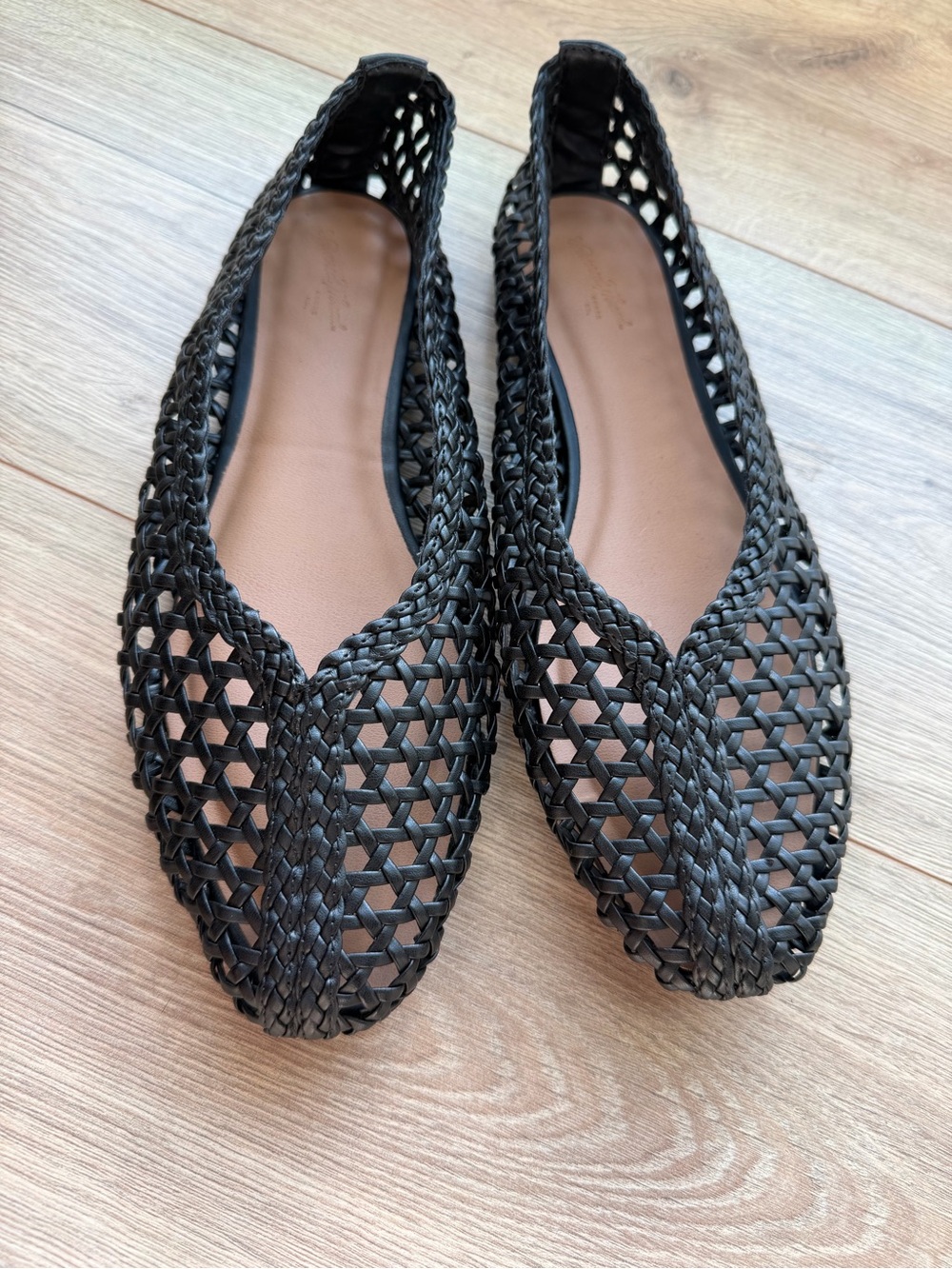 Universal Thread Black Woven Pointed-Toe Flats size 8 Ballet Flats - Picture 2 of 4